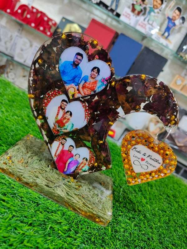 Hanging Heart Resin Frame - 10 inch - With 2 Keychains - Regular Price, 50