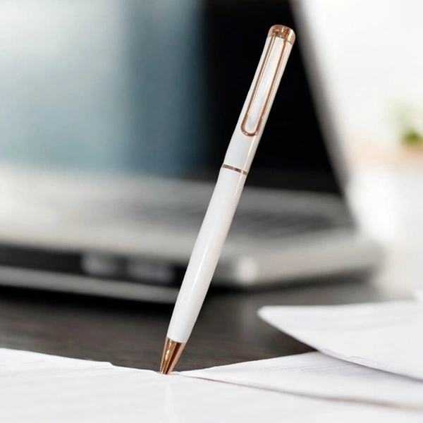 White with Rose Gold Rim Pen