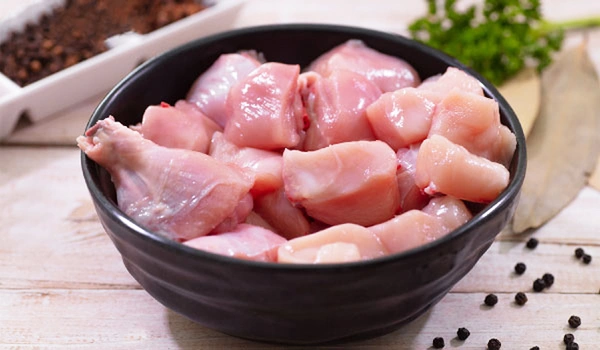 CHICKEN CURRY CUT WITHOUT SKIN - 1 KG