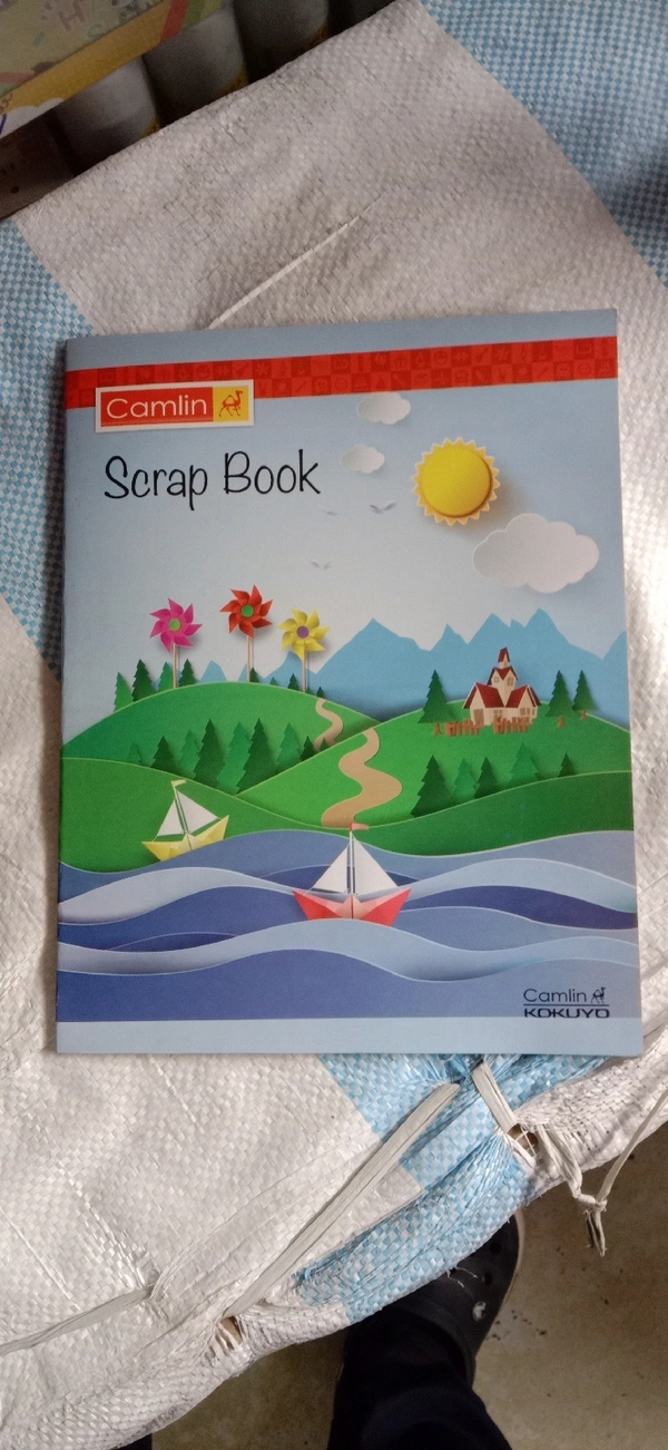 Scrap Book, 32pages Colour Mixed