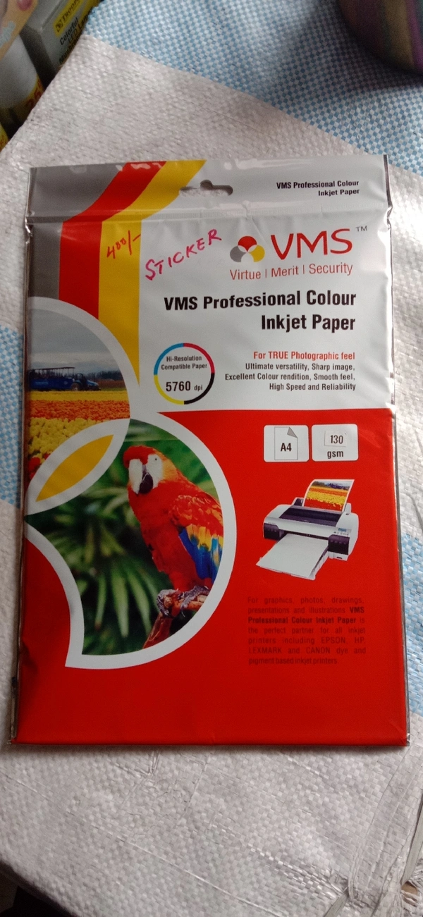 A4 sticker Glossy - 130 GSM