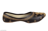 Embroidered Juttis - black, 4