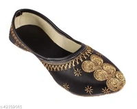 Embroidered Juttis - black, 4