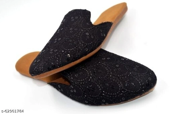 Self Pattern Juttis - Black  - 6