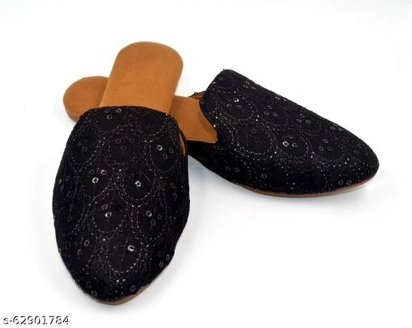 Self Pattern Juttis - Black  - 9
