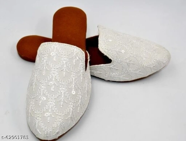Self Pattern Juttis - White -  