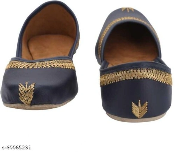 Classic Punjabi Jutti - Black  - 8