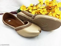 Classic Punjabi Jutti - Golden  - 8