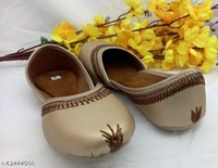 Classic Punjabi Jutti - Golden  - 8