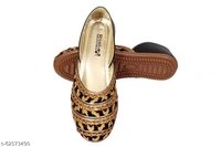 Embroidered Pattern Jutti - Black - 9