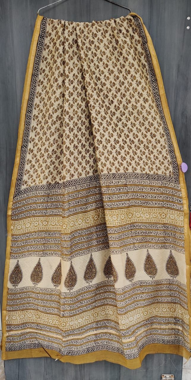 Batik Printed Chanderi Silk Saree in Peach : SPFA13170