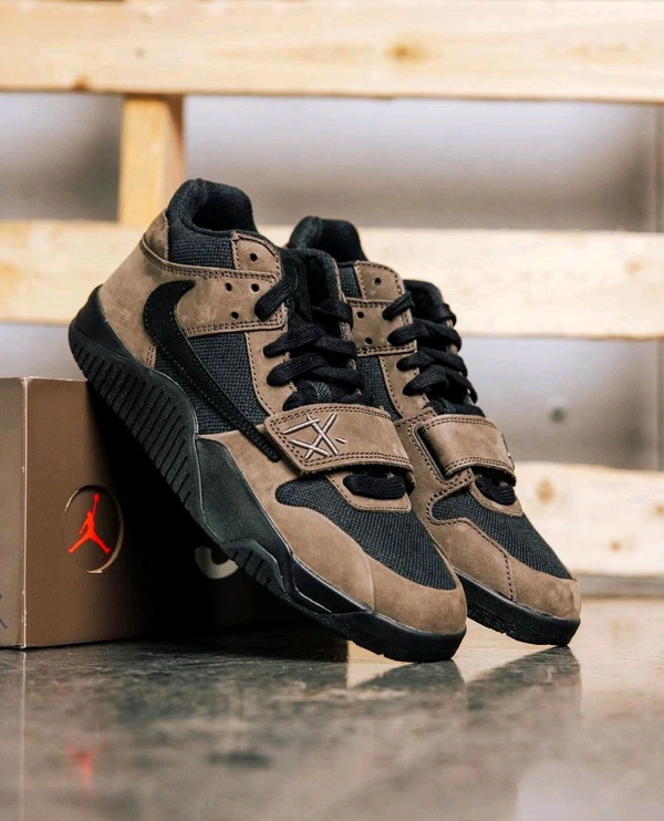Nike  Air Jordan Jumpman X Travis Scott Dark Mocha - 41