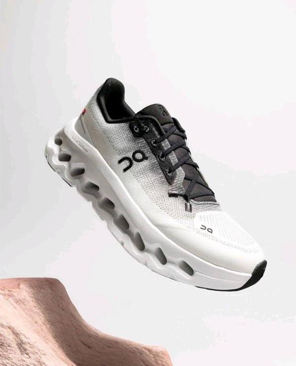 ON CLOUD TILT 2.0 BLACK IVORY - 44