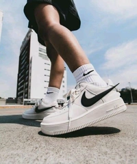 Nike NIKE AIRFORCE 1 AMBUSH WHITE BLACK - 41