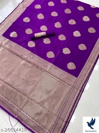 Charvi Fabulous Saree - Red