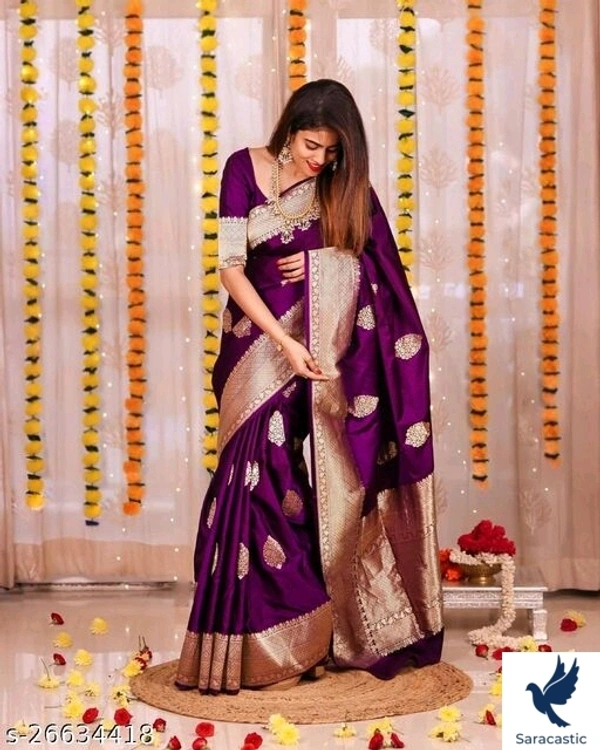 Charvi Fabulous Saree - Red
