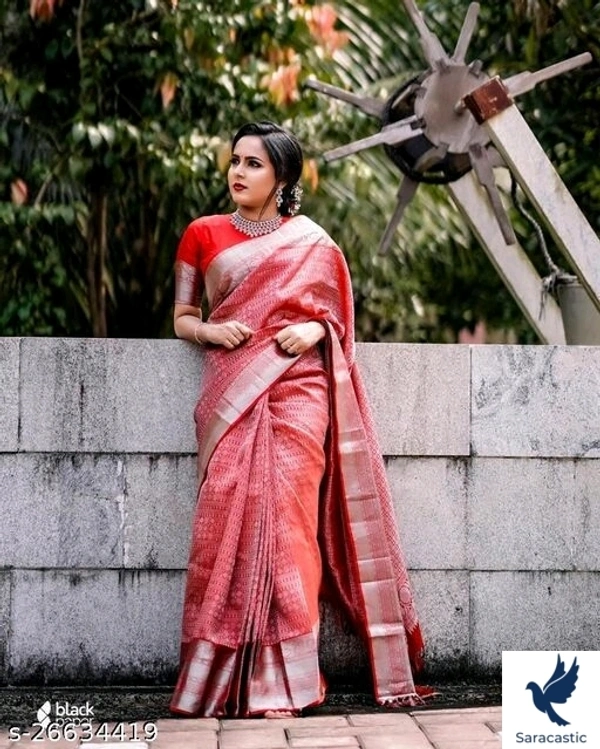 Charvi Fabulous Saree - Red