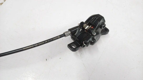 Shimano MT200 Hydraulic Disc Brake Front Only (Indian Standard) With Bleeding Oil And Bleeding Pipe 230mm