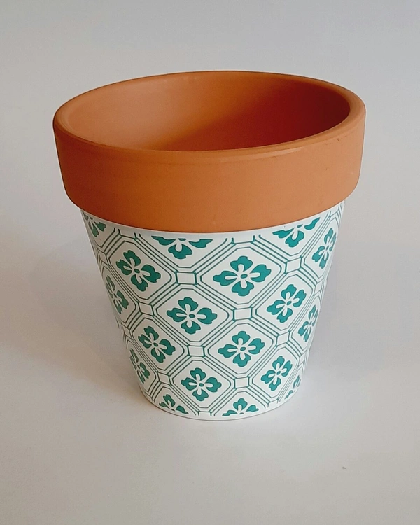 Conical Terracotta Planter Design 2 - D*H : 4*4 inches