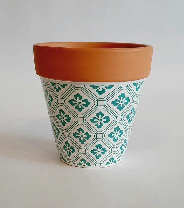 Conical Terracotta Planter Design 2 - D*H : 4*4 inches