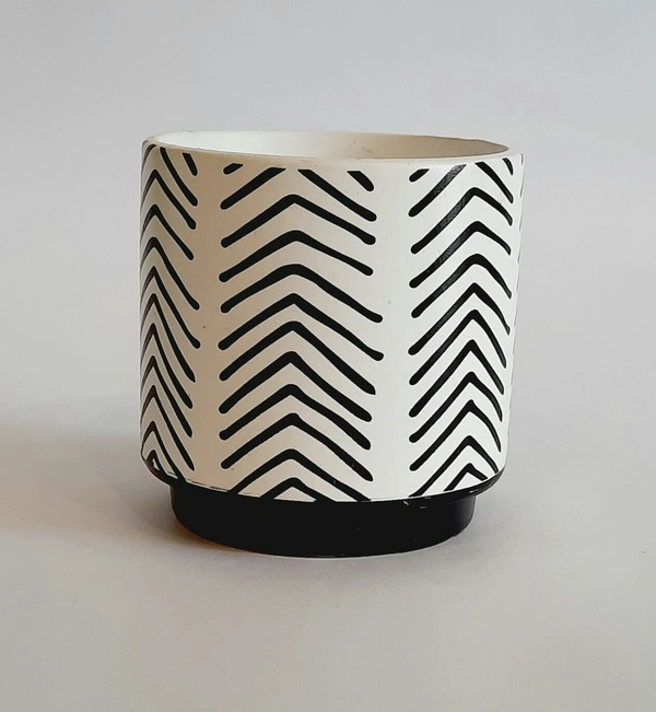 Black & White Small Ceramic Planter Design 3 - D*H : 3.25*3.25 inches