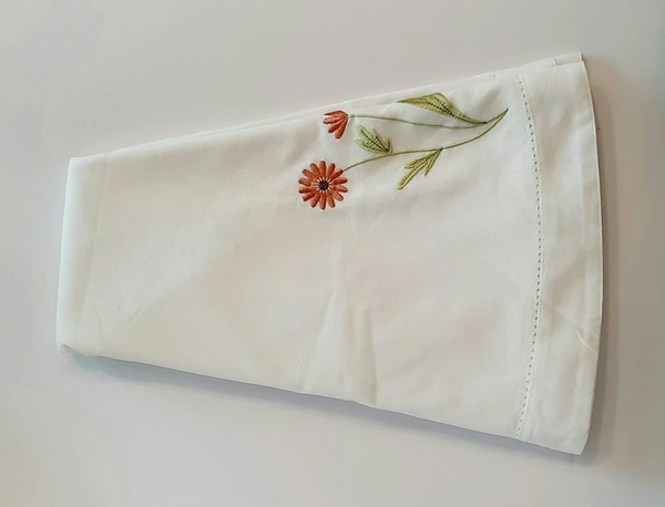 4 Seater Round Table Cloth 