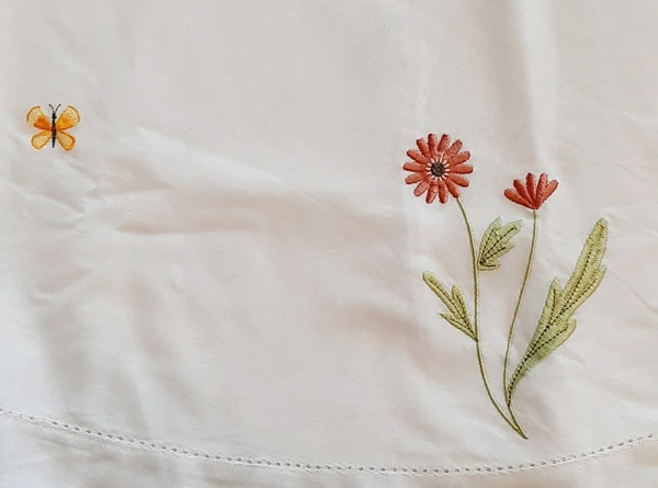 4 Seater Round Table Cloth 