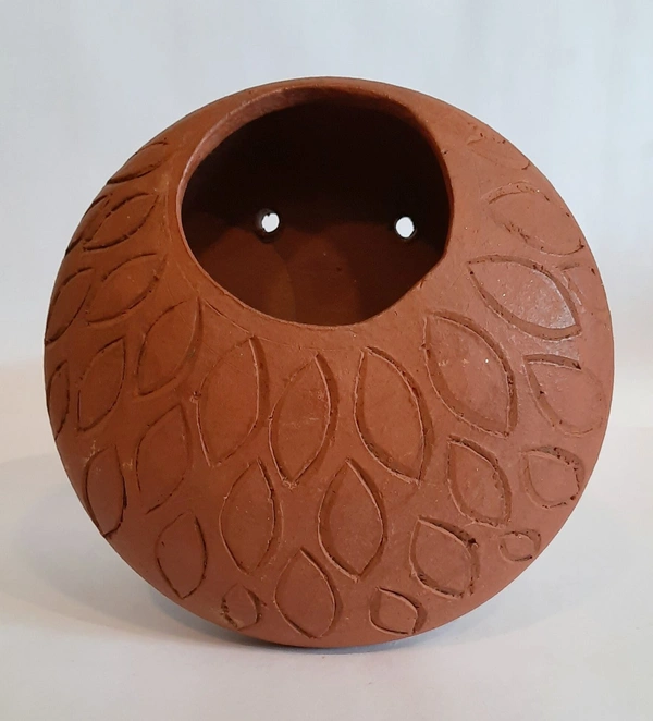 Hanging Terracotta Planter  - D : 9.25 inches