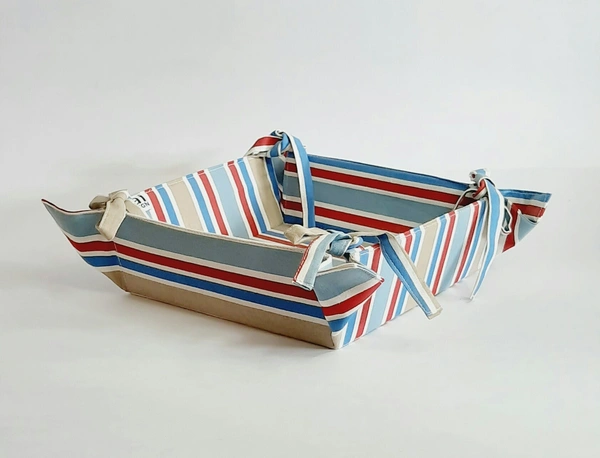 Bread Basket - L*B*H : 9*9*3 inches
