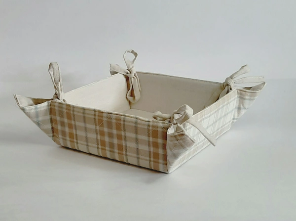 Bread Basket - L*B*H : 9*9*3 inches