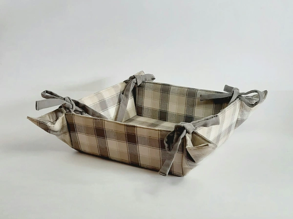 Bread Basket - L*B*H : 9*9*3 inches