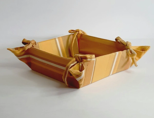 Bread Basket - L*B*H : 9*9*3 inches