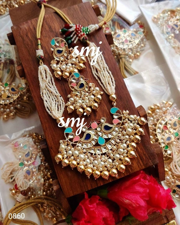 Kundan Meenakari Set
