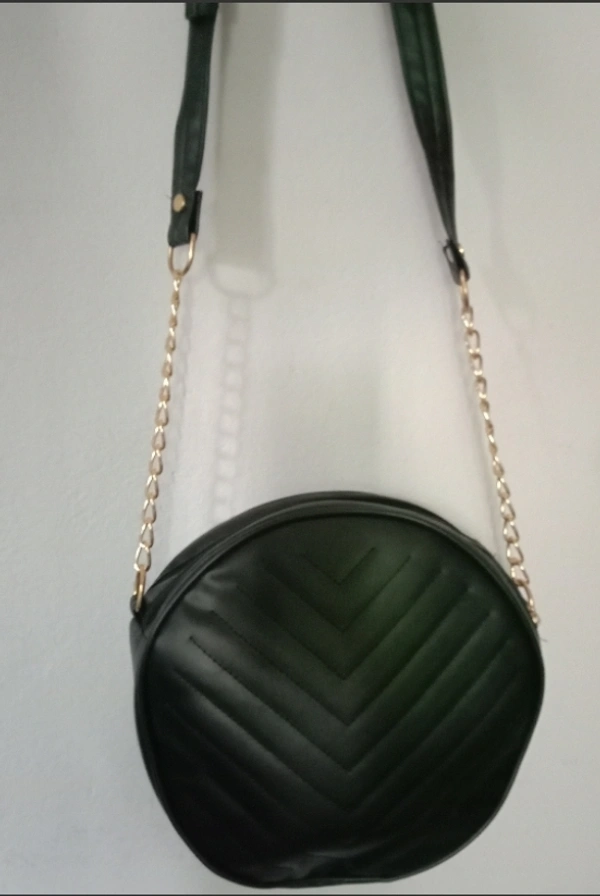 Smuly Sling Bag  - Black , No. of Compartments: 2Pattern