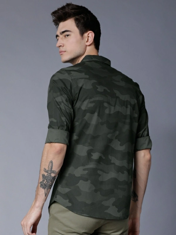 Highlander Men Military Camouflage Casual Dark Green Shirt - S, Green 💚