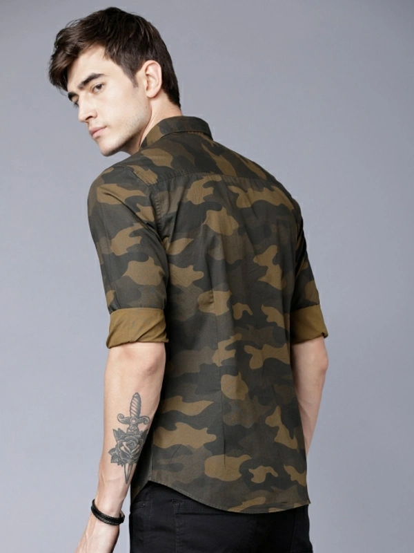 Highlander Men Military Camouflage Casual Green Shirt - M, Green 💚
