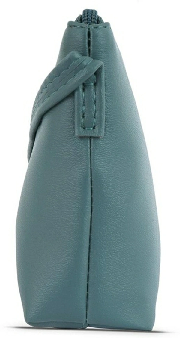 Baggit Casual Clutch Blue 💙 - Blue 💙