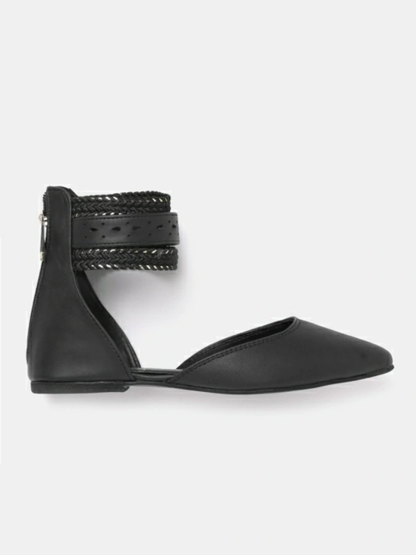 Dressberry Women Black Flats - 7, Black 🖤