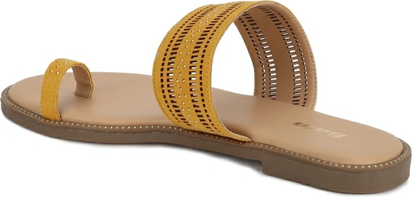 Bata Women Beige Flats - Beige, 5