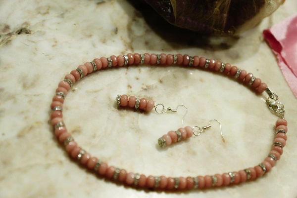 Semi Precious Pink Jade Stone Necklace Set - pink