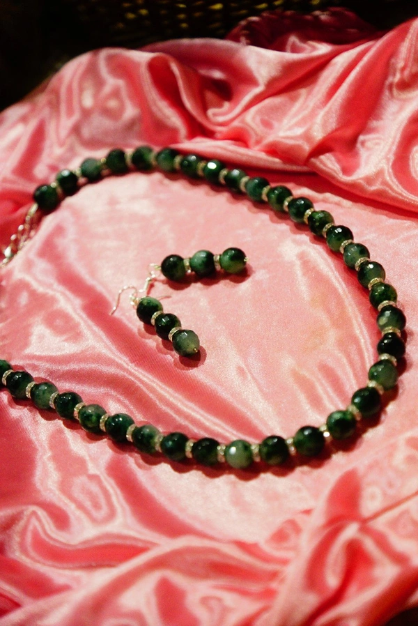 White Green Mixed Jade Stone Semi Precious Stone Necklace Set 