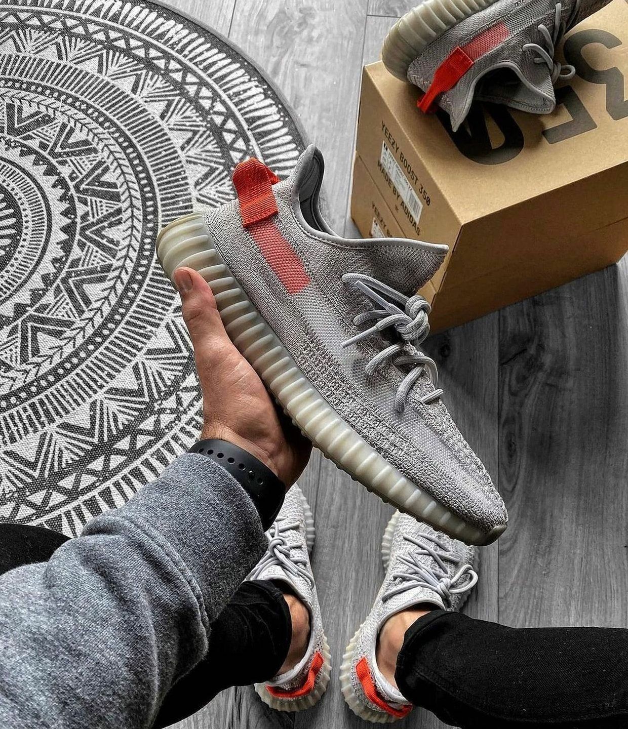 Adidas yeezy 44 hotsell