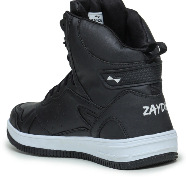 Cosmos Black & White Men Sneakers - BLACK & WHITE, (UK6 - EU 40)