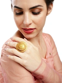 ZAVERI Pearls