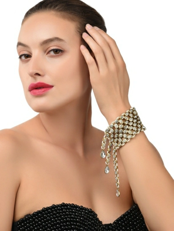 ZAVERI Pearls