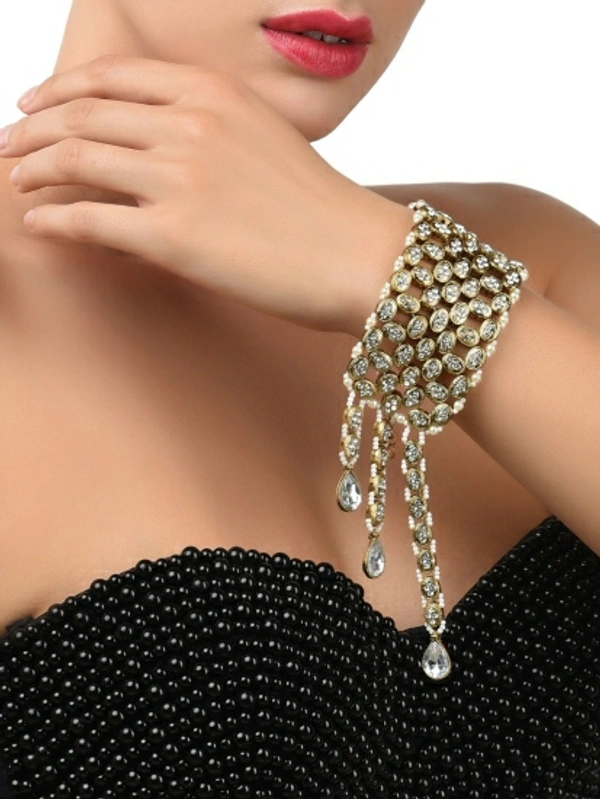 ZAVERI Pearls