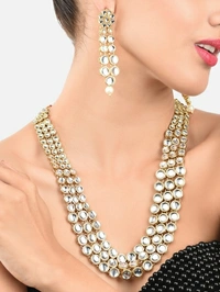 ZAVERI Pearls