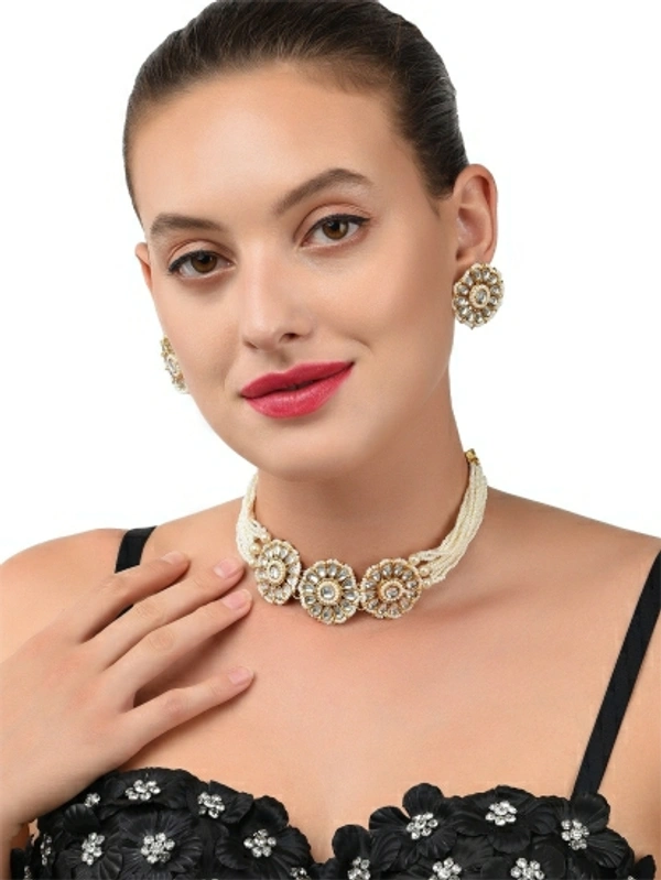 ZAVERI Pearls