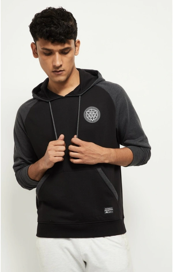 Hooded Sweatshirt - XL