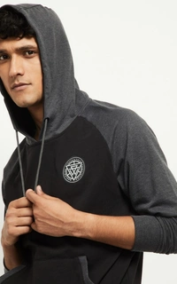 Hooded Sweatshirt - XL